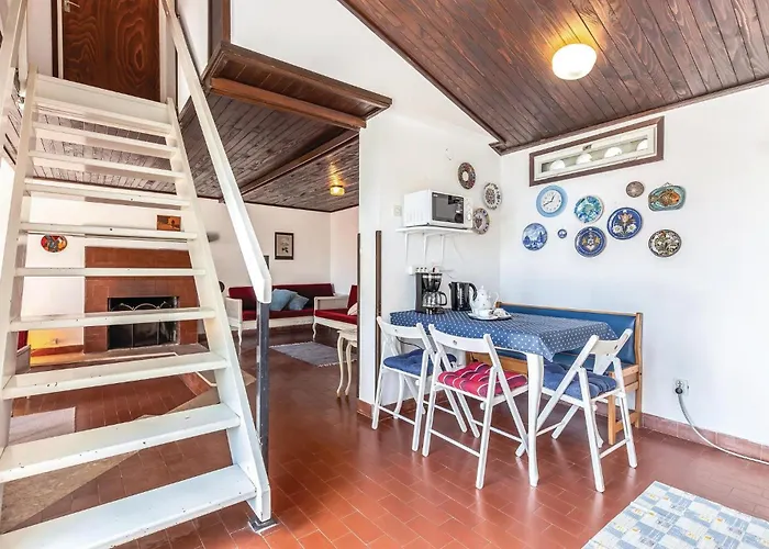 Two-bedroom In Ferienhaus Kraljevica